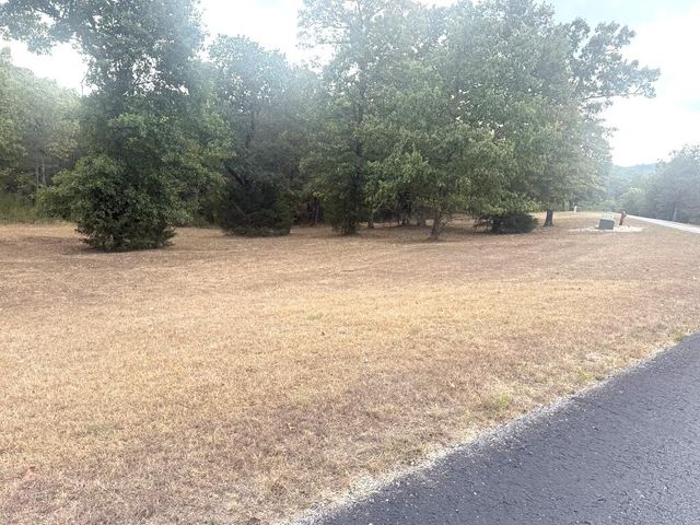 121 Ranch Road, Saddlebrooke, MO 65630