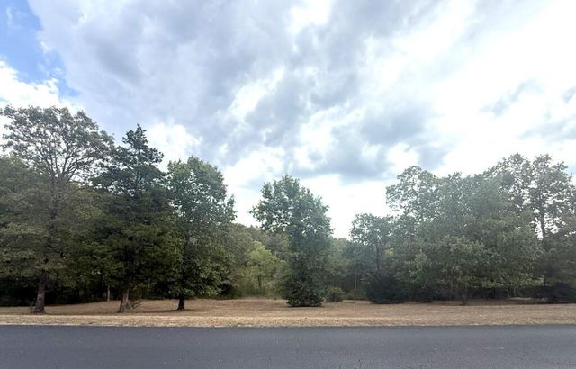 121 Ranch Road, Saddlebrooke, MO 65630