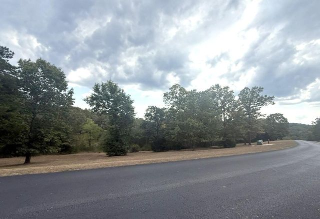 121 Ranch Road, Saddlebrooke, MO 65630