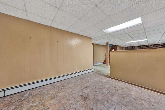 3903 Harvest LN NW, Roanoke, VA 24017