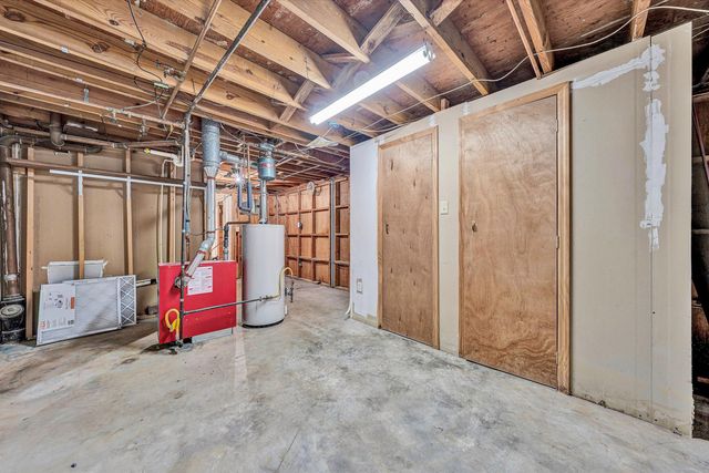 3903 Harvest LN NW, Roanoke, VA 24017