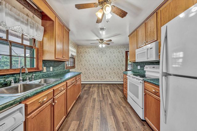 3903 Harvest LN NW, Roanoke, VA 24017