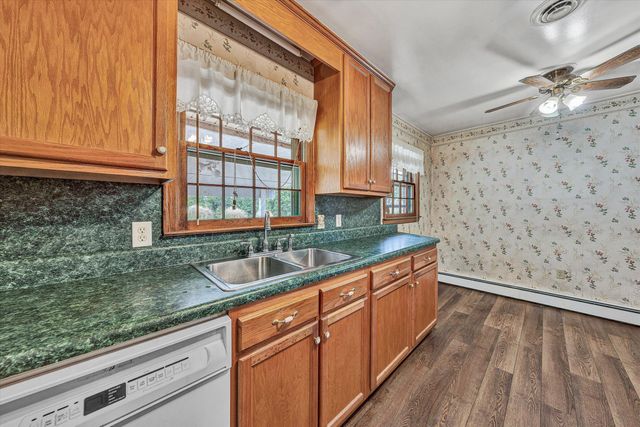 3903 Harvest LN NW, Roanoke, VA 24017