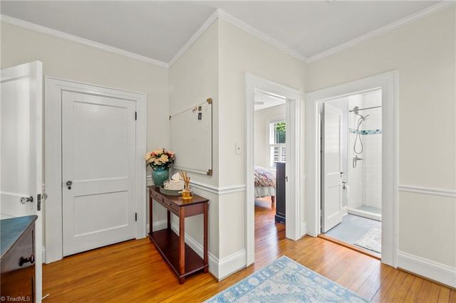 1051 S Hawthorne Road, Winston-salem, NC 27103