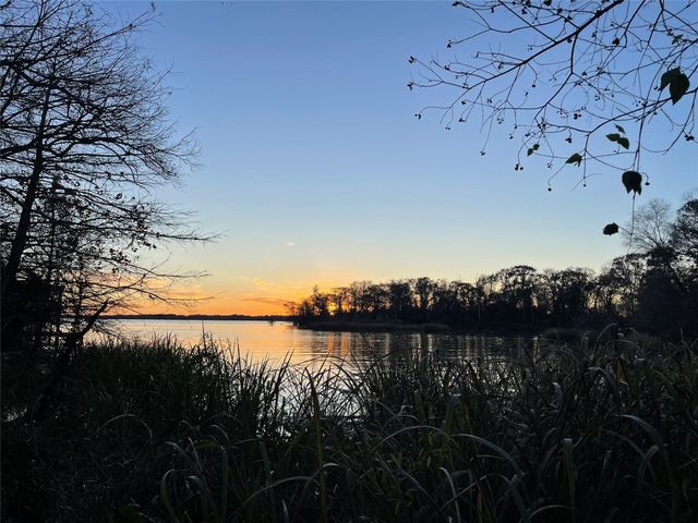 25810 Lakewater Drive, Houston, TX 77336