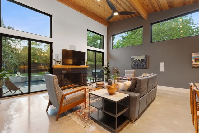 8619 San Benito Way, Dallas, TX 75218