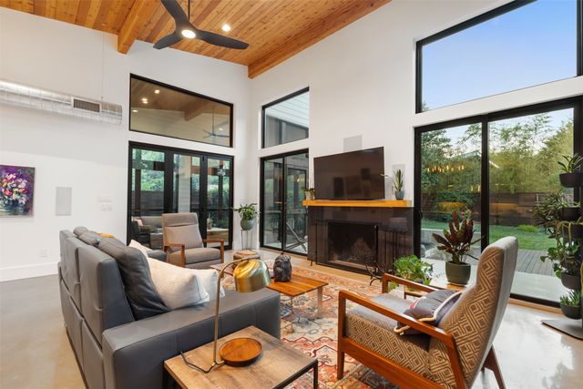 8619 San Benito Way, Dallas, TX 75218