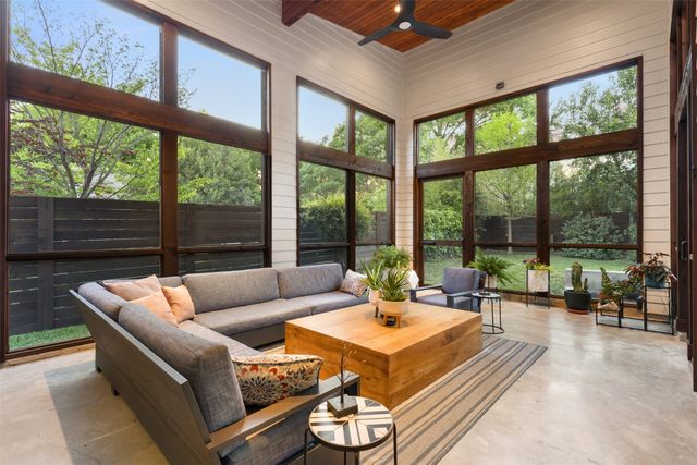 8619 San Benito Way, Dallas, TX 75218