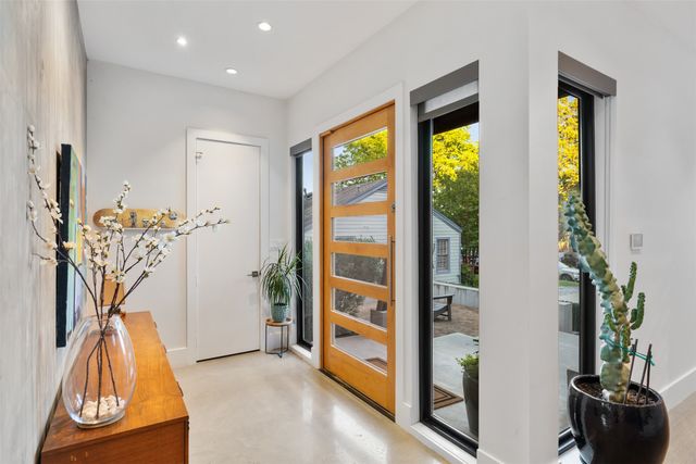 8619 San Benito Way, Dallas, TX 75218