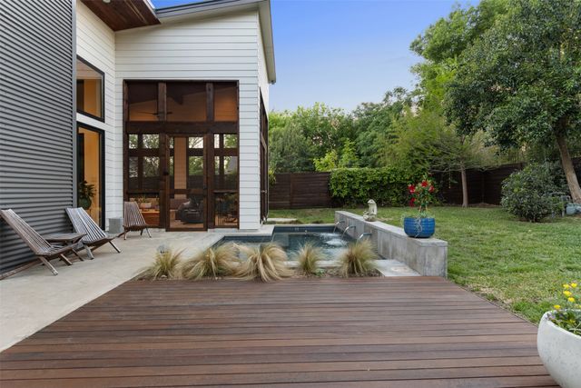 8619 San Benito Way, Dallas, TX 75218