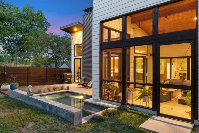 8619 San Benito Way, Dallas, TX 75218