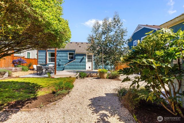 8633 36th Ave SW, Seattle, WA 98126