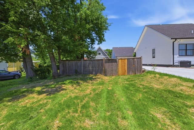 1223 Phillips St, Nashville, TN 37208