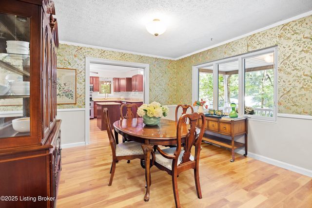 322 Kenwood Hill Rd, Louisville, KY 40214