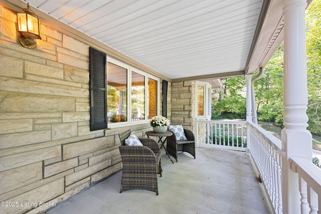 322 Kenwood Hill Rd, Louisville, KY 40214