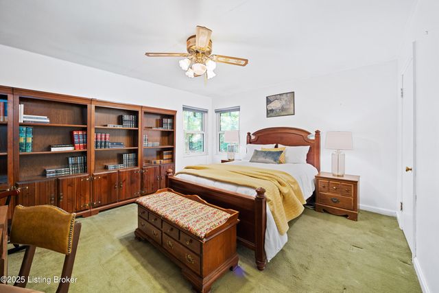 322 Kenwood Hill Rd, Louisville, KY 40214