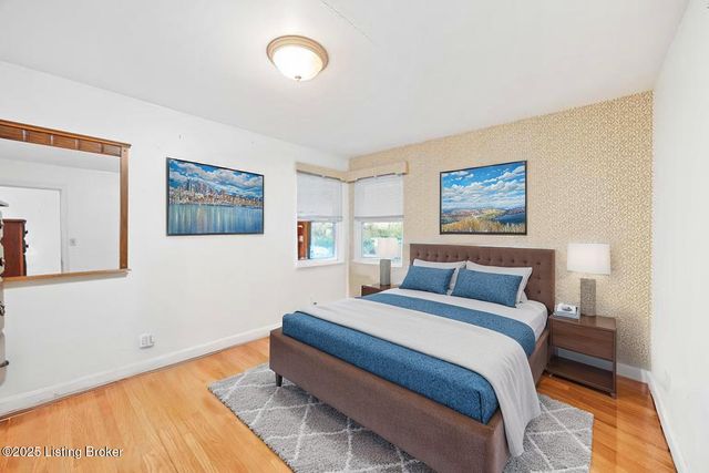 322 Kenwood Hill Rd, Louisville, KY 40214