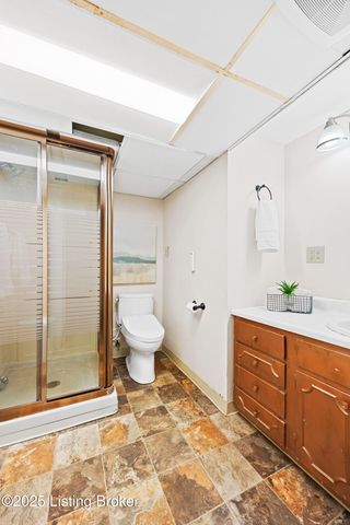 322 Kenwood Hill Rd, Louisville, KY 40214