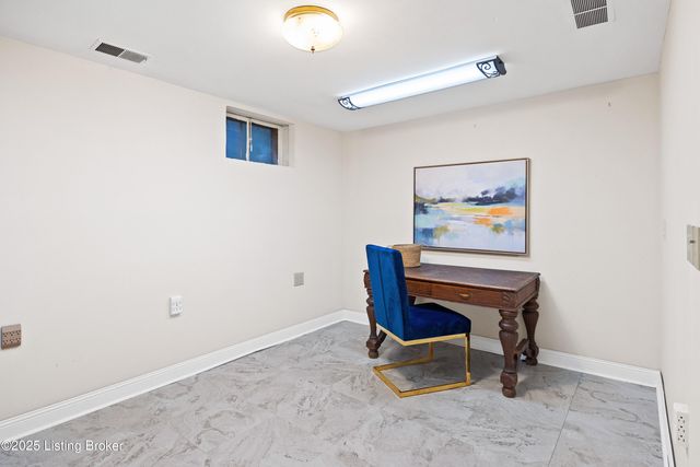 322 Kenwood Hill Rd, Louisville, KY 40214