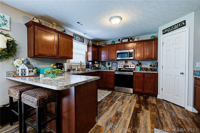6406 Anna Louise Drive, Charlestown, IN 47111