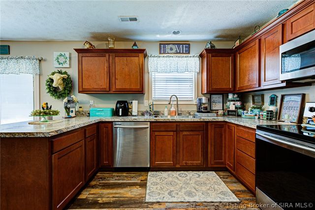 6406 Anna Louise Drive, Charlestown, IN 47111