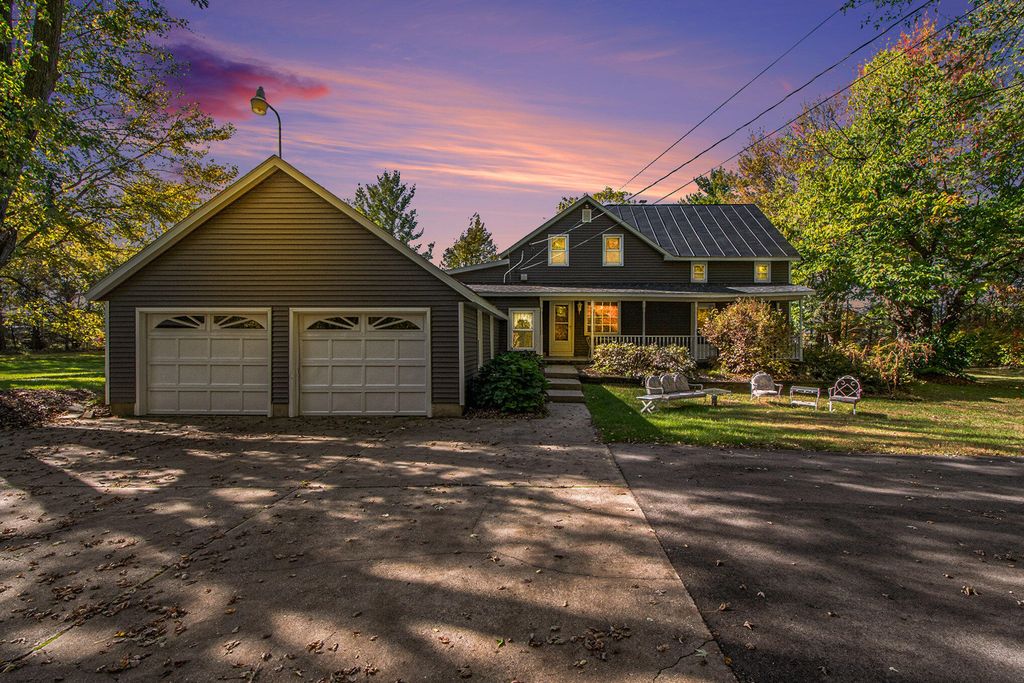 5258 92nd Street Se, Caledonia Twp, MI 49316