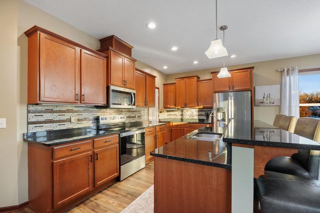 4050 149th Avenue NE, Ham Lake, MN 55304