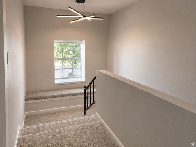 696 E WILLIAMSBURG PARK CIR, Sandy, UT 84070