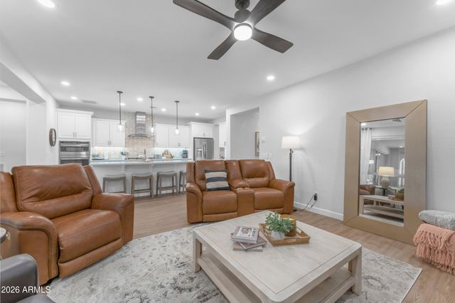 429 E VETERANS Way, Queen Creek, AZ 85140