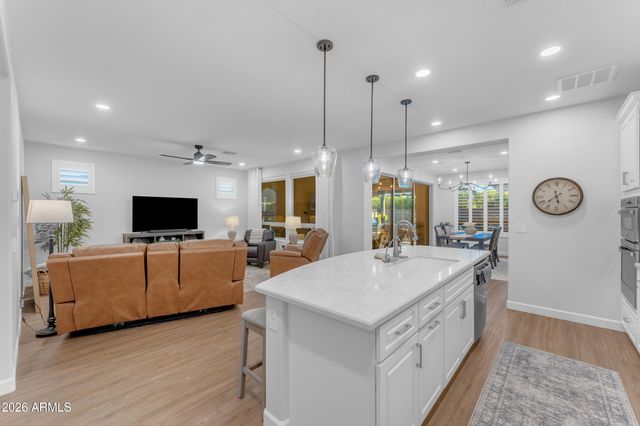 429 E VETERANS Way, Queen Creek, AZ 85140