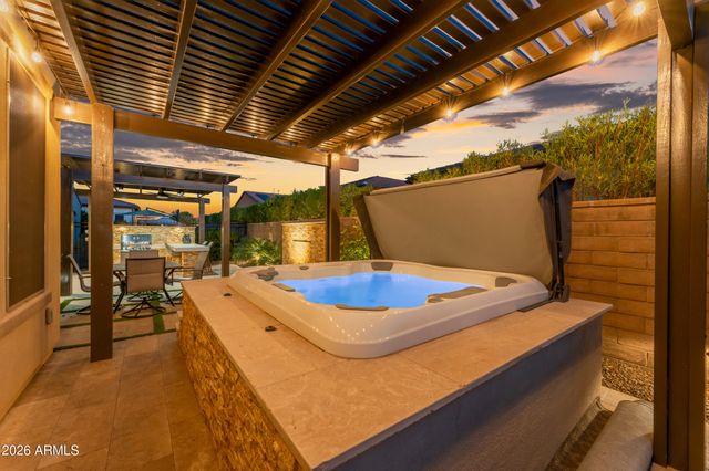 429 E VETERANS Way, Queen Creek, AZ 85140