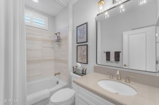 429 E VETERANS Way, Queen Creek, AZ 85140