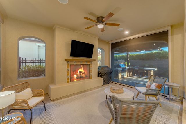 429 E VETERANS Way, Queen Creek, AZ 85140