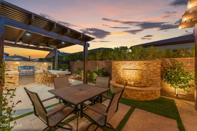 429 E VETERANS Way, Queen Creek, AZ 85140