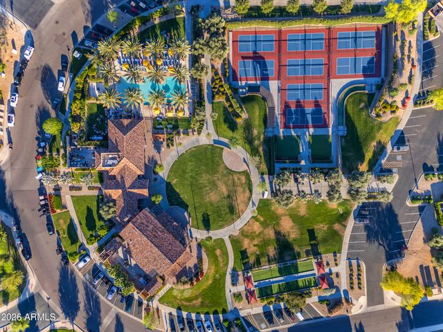 429 E VETERANS Way, Queen Creek, AZ 85140