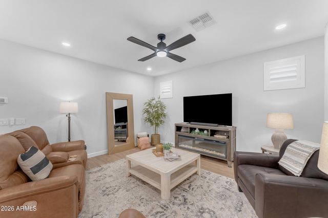 429 E VETERANS Way, Queen Creek, AZ 85140