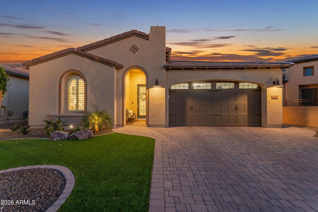 429 E VETERANS Way, Queen Creek, AZ 85140