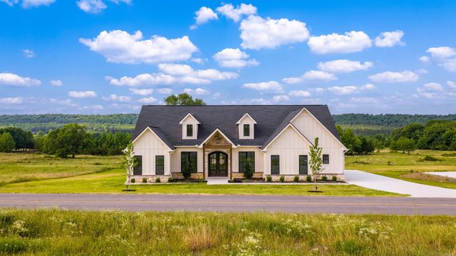 240 Castleberry Road, Greenbrier, AR 72058