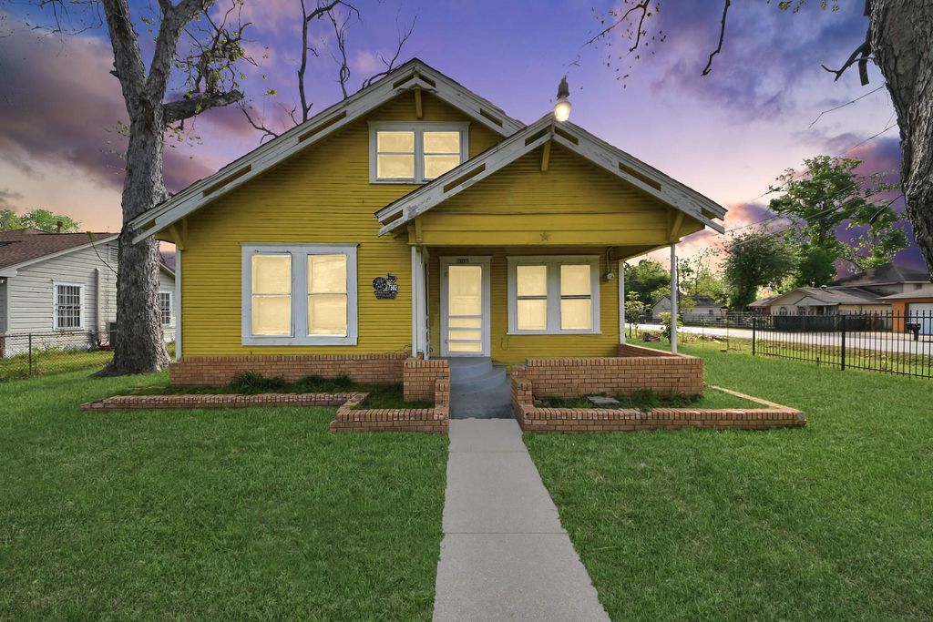 7302 Schneider Street, Houston, TX 77093