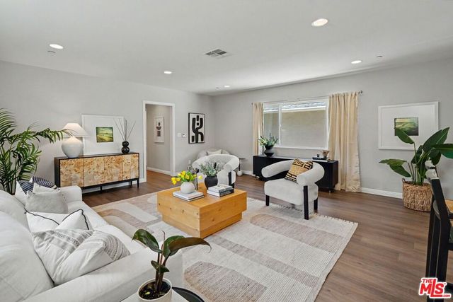 523 N Lamer Street, Burbank, CA 91506