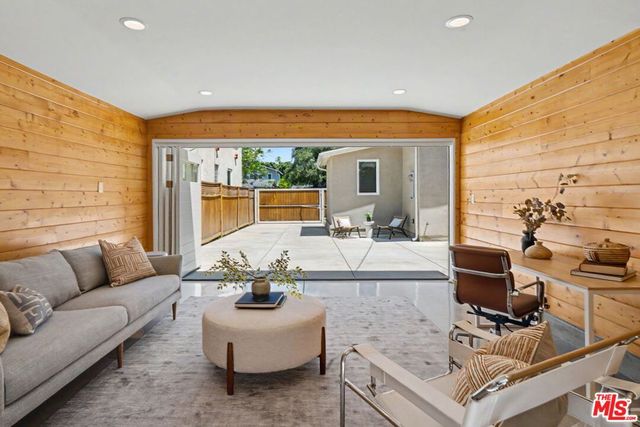 523 N Lamer Street, Burbank, CA 91506