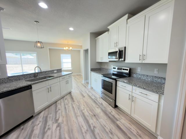 5281 Moore Loop, Crestview, FL 32536