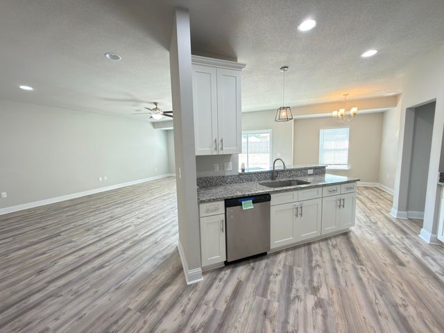 5281 Moore Loop, Crestview, FL 32536