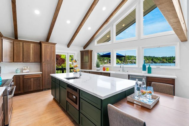 18209 Wildflower Dr, Penn Valley, CA 95946