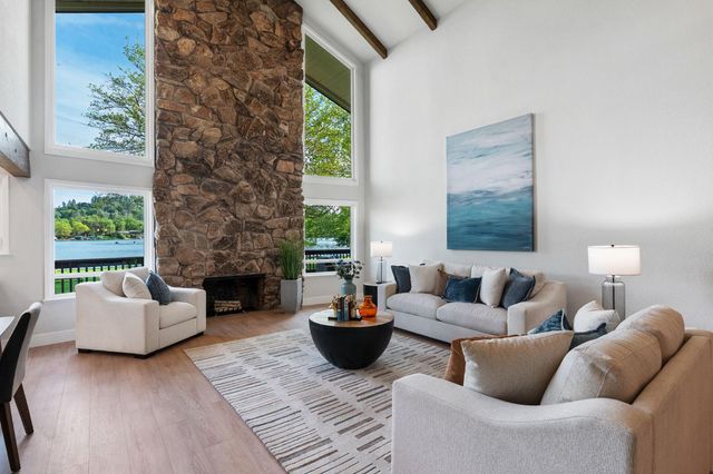 18209 Wildflower Dr, Penn Valley, CA 95946