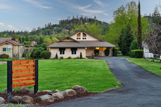 18209 Wildflower Dr, Penn Valley, CA 95946