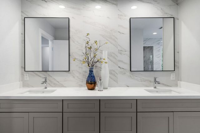 18209 Wildflower Dr, Penn Valley, CA 95946