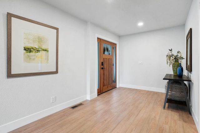 18209 Wildflower Dr, Penn Valley, CA 95946