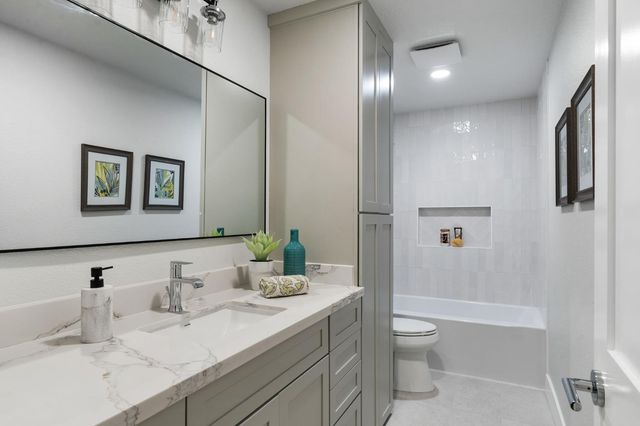 18209 Wildflower Dr, Penn Valley, CA 95946