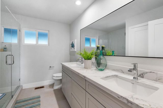 18209 Wildflower Dr, Penn Valley, CA 95946